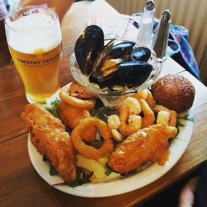 fish chips seafood at cod n lobster